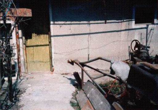 tr-16.jpg (36046 bytes)